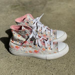 Girls llama converse sz 2